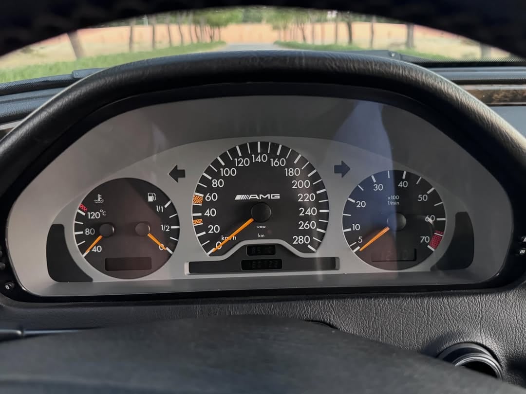 1997 Mercedes-Benz C36 AMG — الصورة 16 من 19