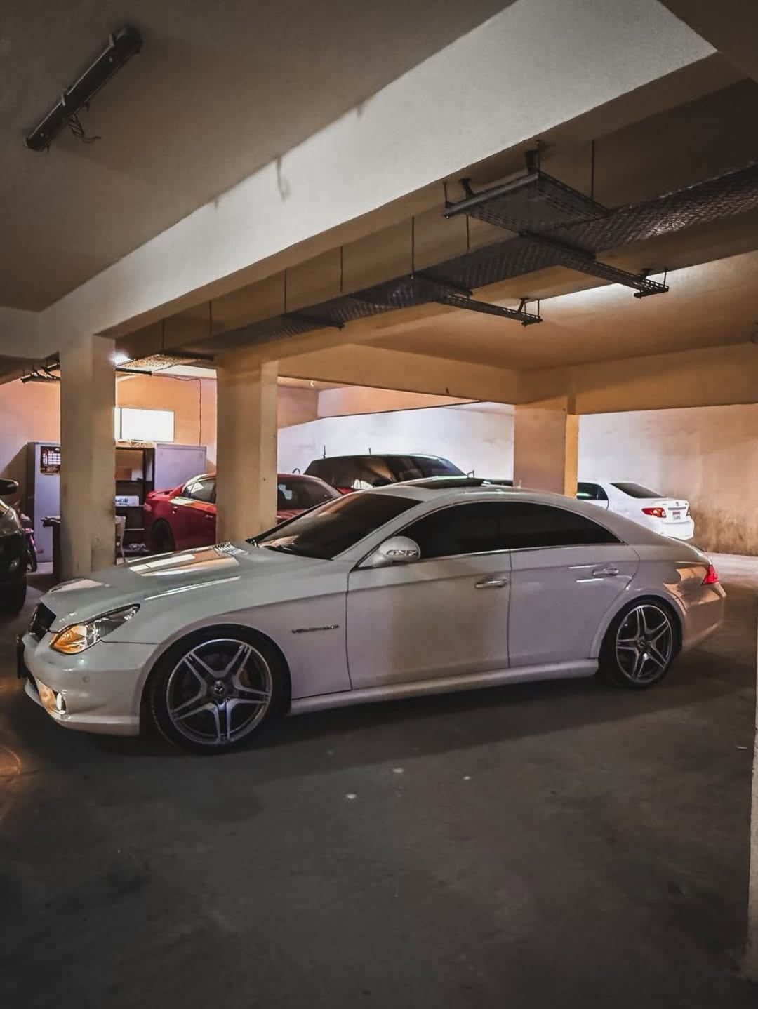 2008 Mercedes-Benz CLS550 AMG kit — الصورة 3 من 11